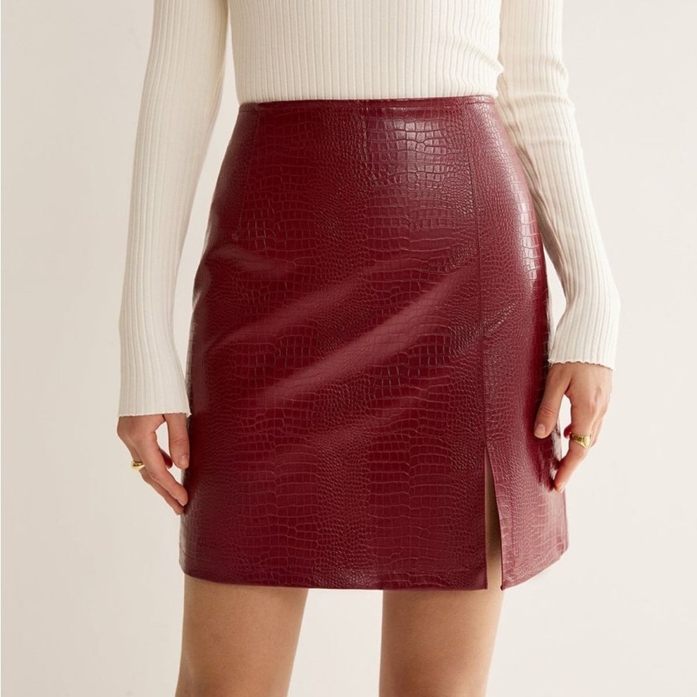 NWT Commense red crocodile faux leather mini skirt